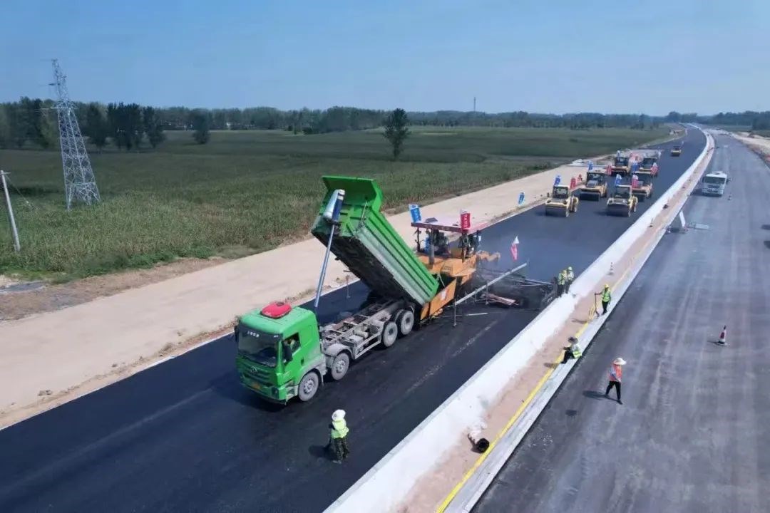 亳蒙高速二期“縣城通”段主線水穩全部完成